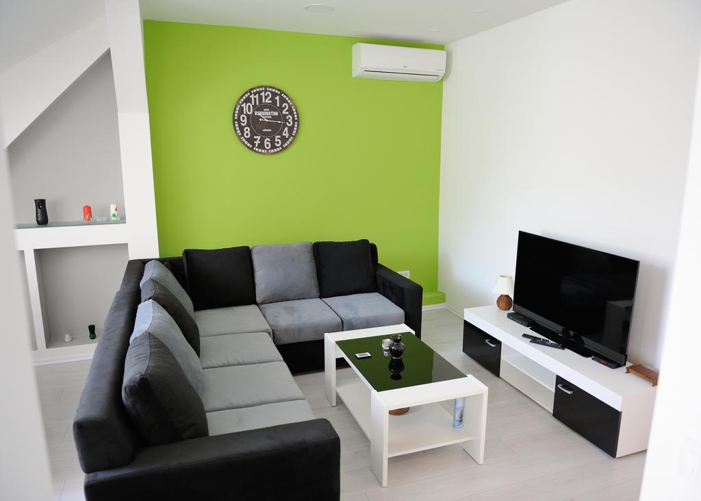 Apartment Vatra SJJ Eksteriør billede